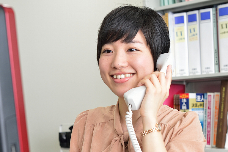 1電話、またはメールでお問合せください。